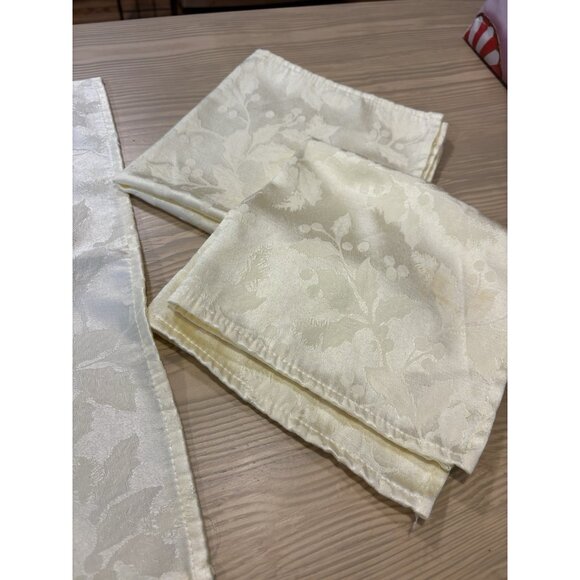 Set (3) Yellow Mistletoe Holly Paisley Style Embossed Napkins Table Linens READ - Picture 6 of 7
